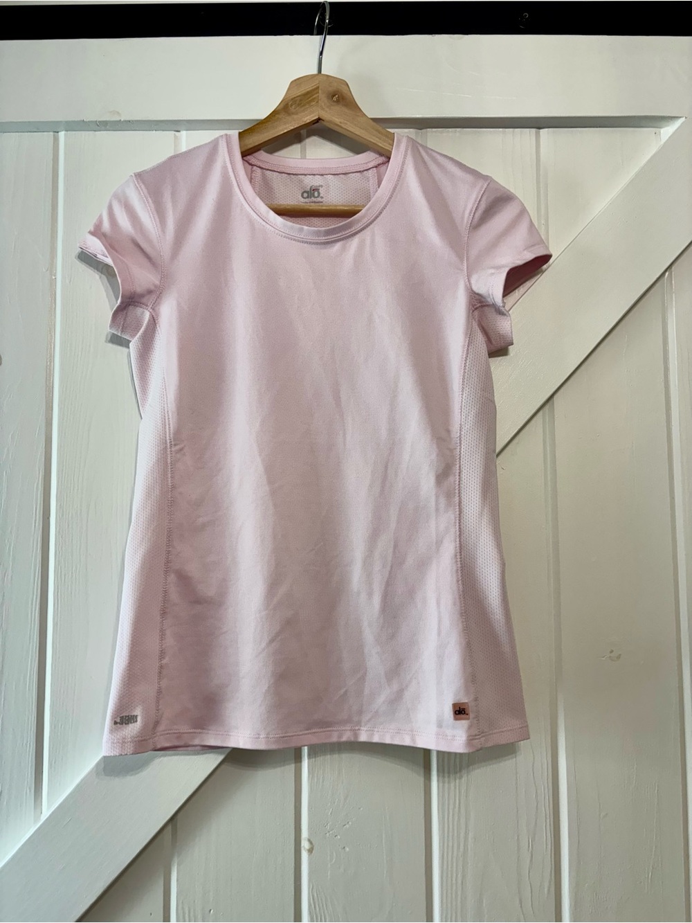 Alo Yoga Pink Mesh Panel Performance Short Sleeve Athletic Top Small - Picture 2 of 7